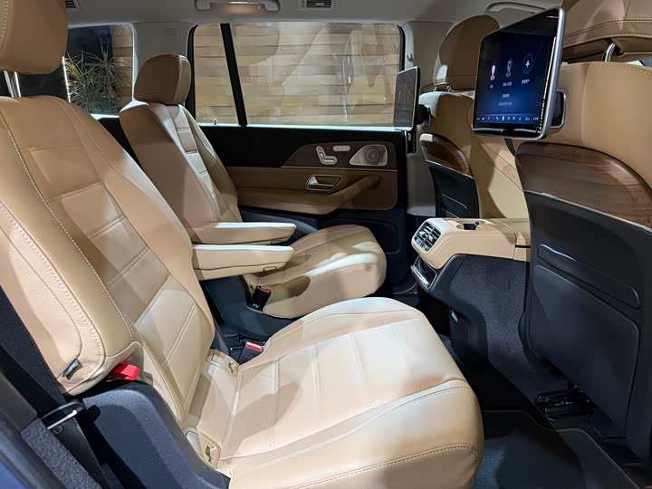 Фото 20 - Mercedes-Benz GLS-Class