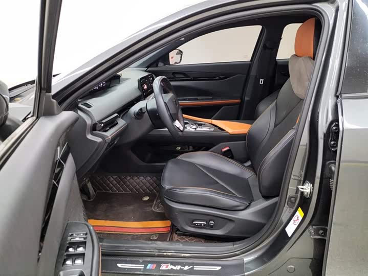 Фото 9 - Changan UNI-V Hybrid