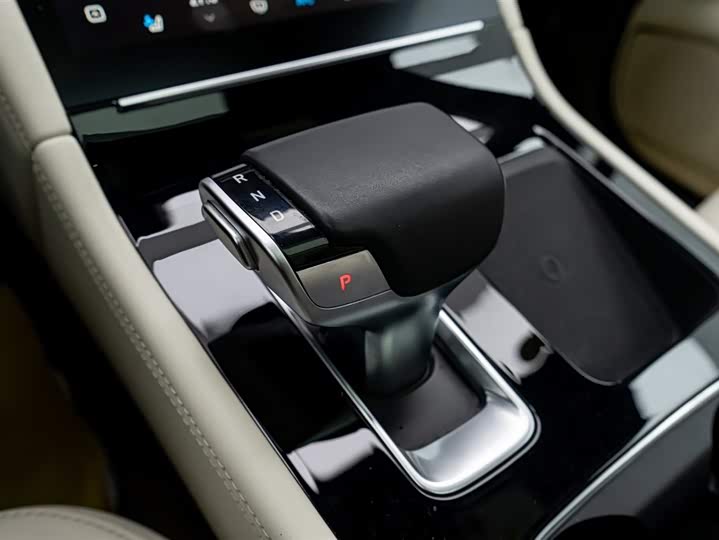 Фото 12 - LiXiang One