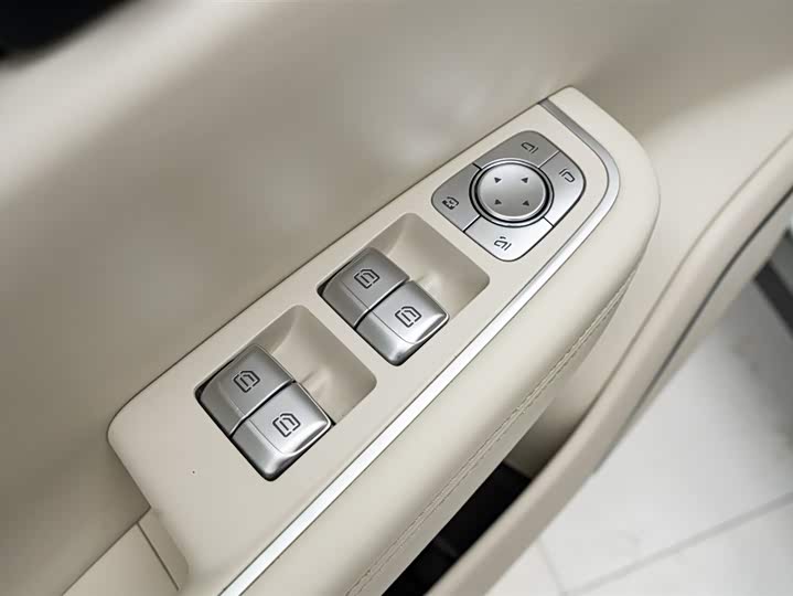 Фото 7 - LiXiang One