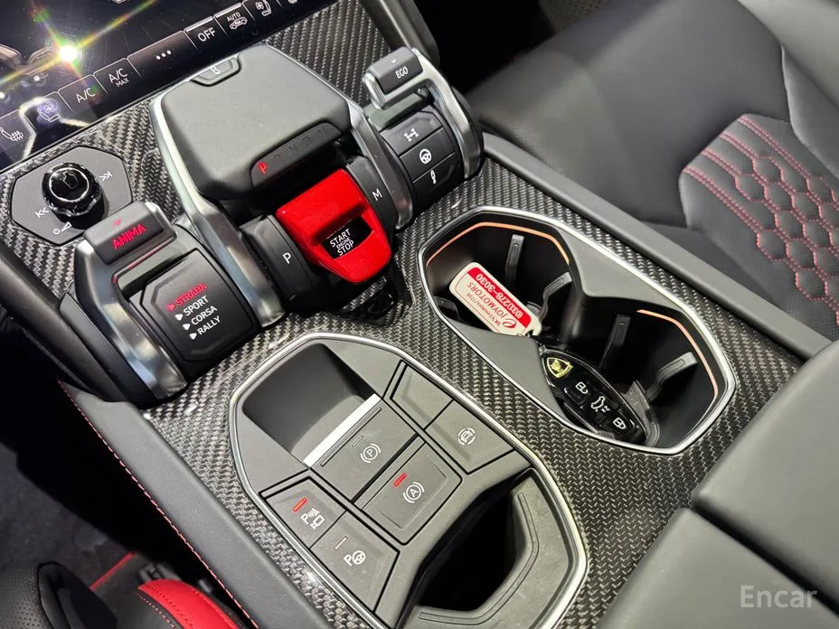 Фото 10 - Lamborghini Urus