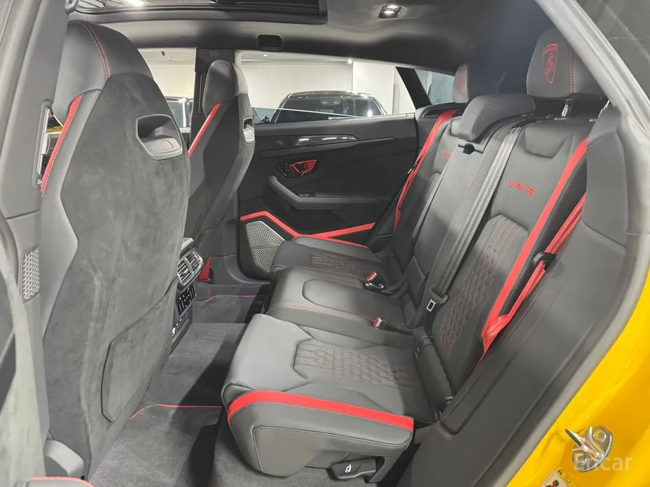 Фото 12 - Lamborghini Urus