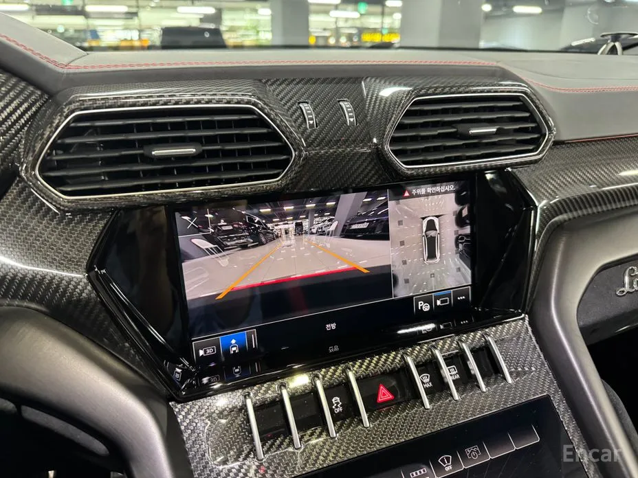 Фото 8 - Lamborghini Urus