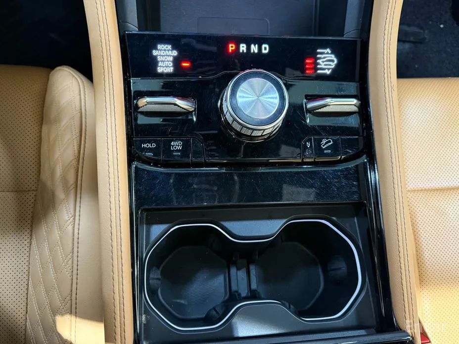 Фото 16 - Jeep Cherokee