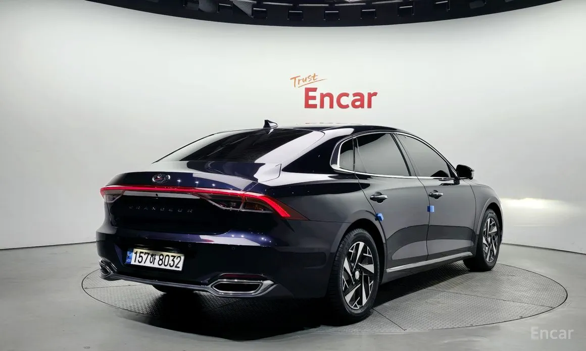 Фото 2 - Hyundai Grandeur