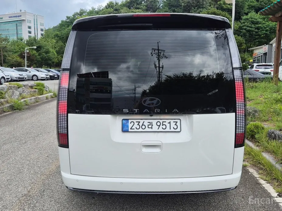 Фото 5 - Hyundai Staria