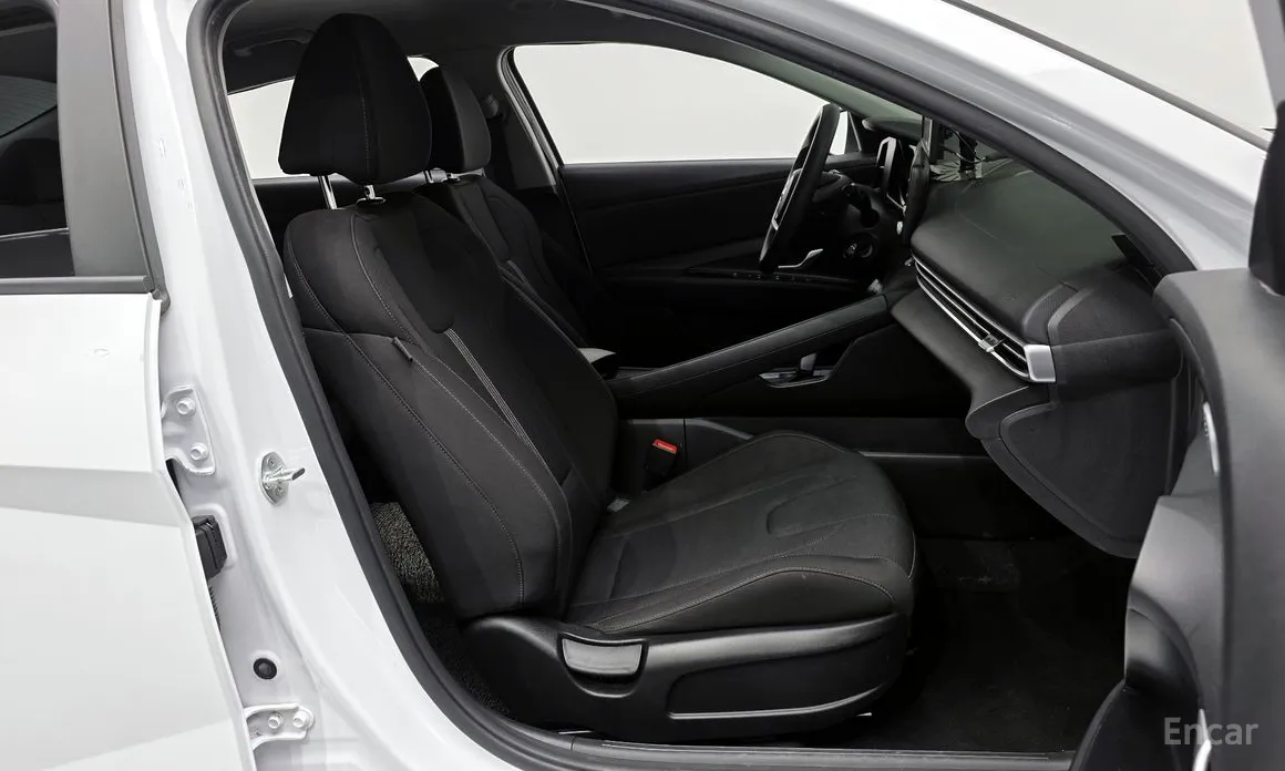 Photo 11 - Hyundai Avante