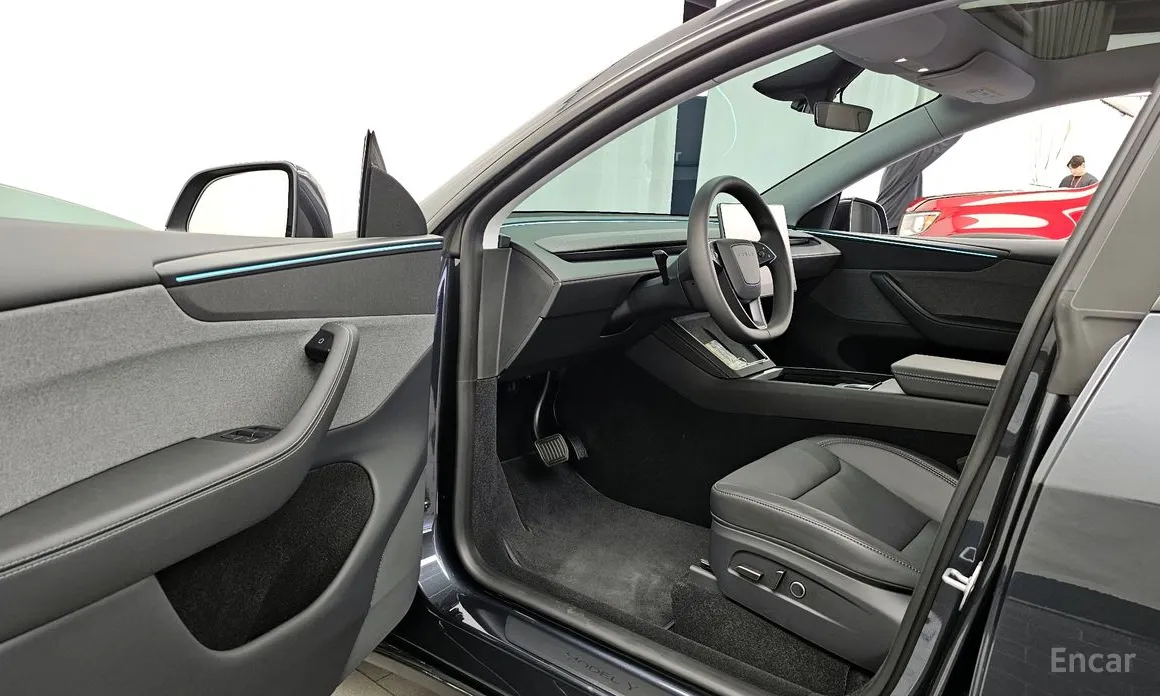 Фото 10 - Tesla Model Y