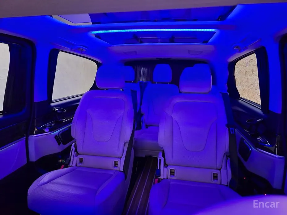 Фото 13 - Mercedes-Benz V-Class