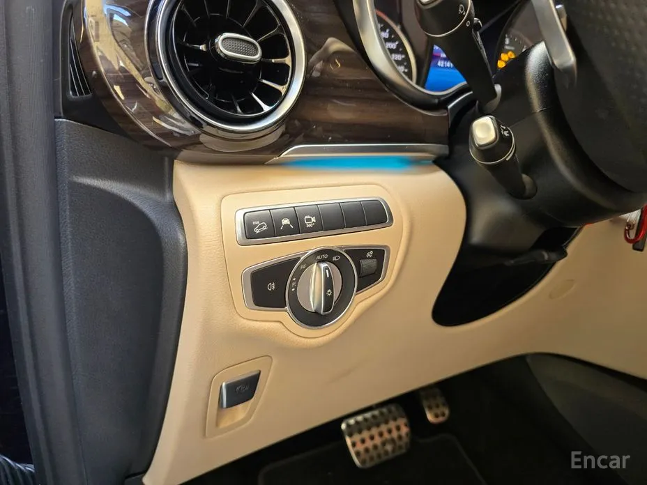 Фото 8 - Mercedes-Benz V-Class