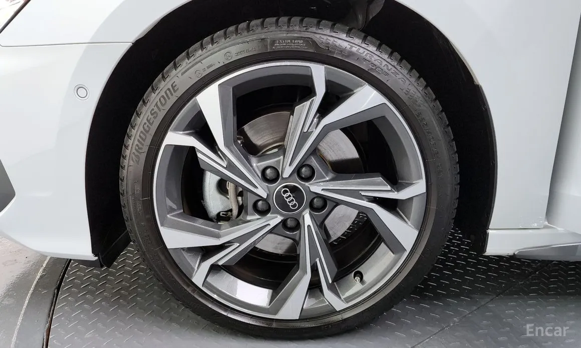 Фото 5 - Audi A3