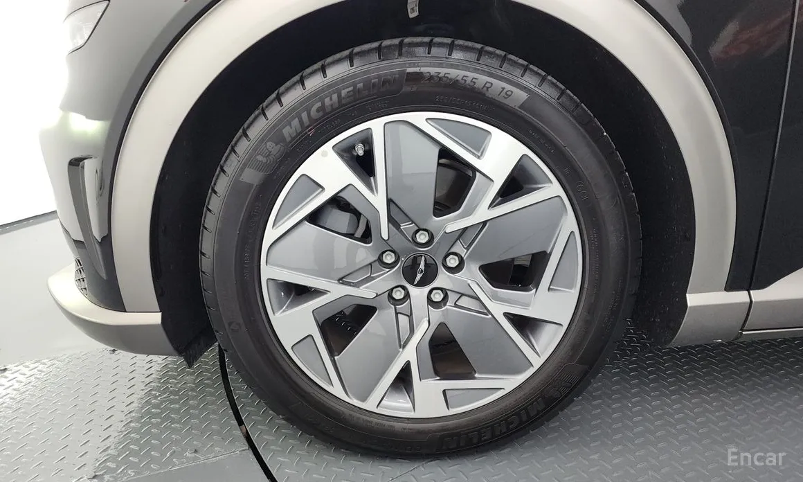 Фото 5 - Genesis GV60