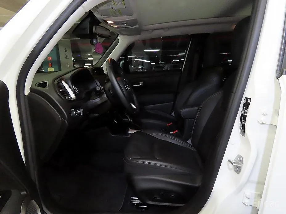 Фото 10 - Jeep Renegade