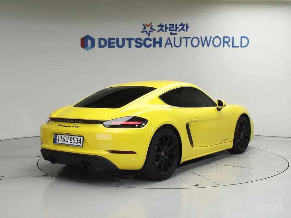 Фото 3 - Porsche 718