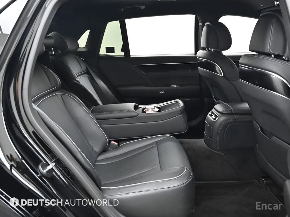 Фото 12 - Genesis G90