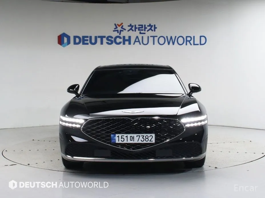 Фото 3 - Genesis G90