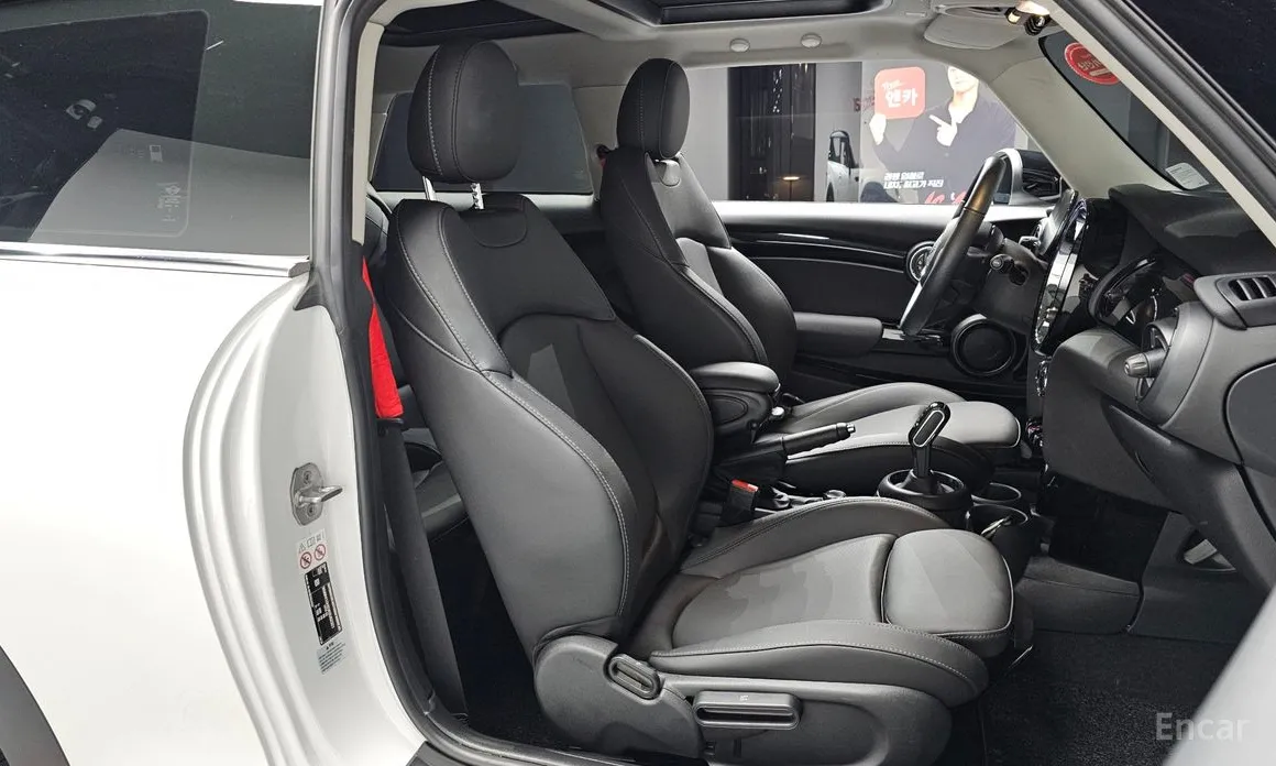 Фото 10 - Mini Cooper