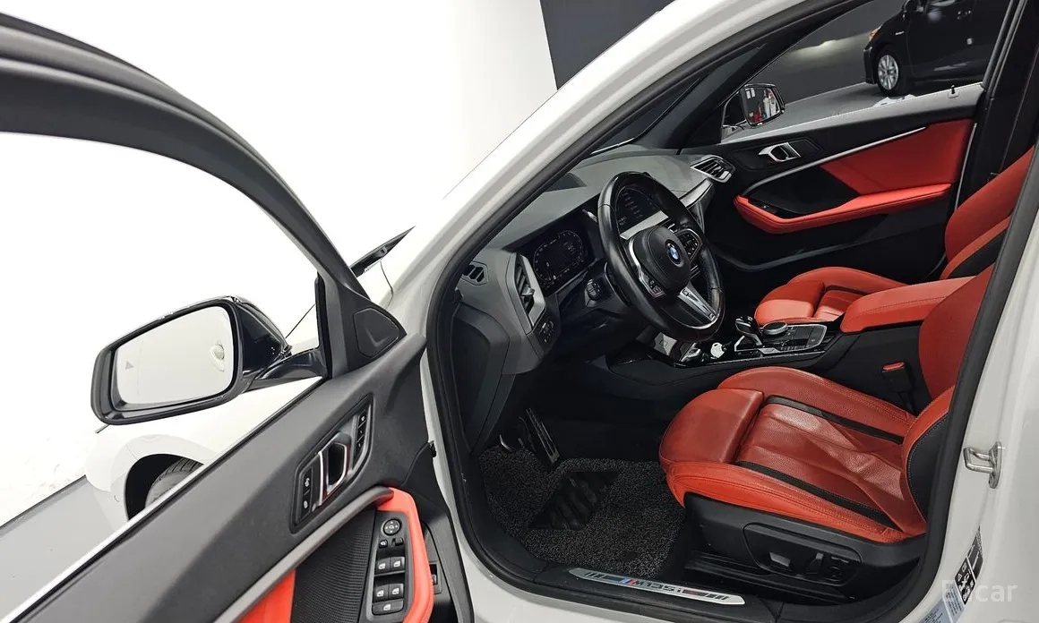 Фото 10 - BMW 1 Series