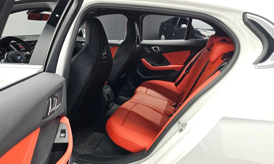 Фото 11 - BMW 1 Series