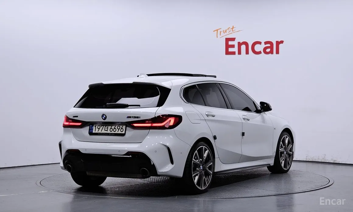 Фото 2 - BMW 1 Series