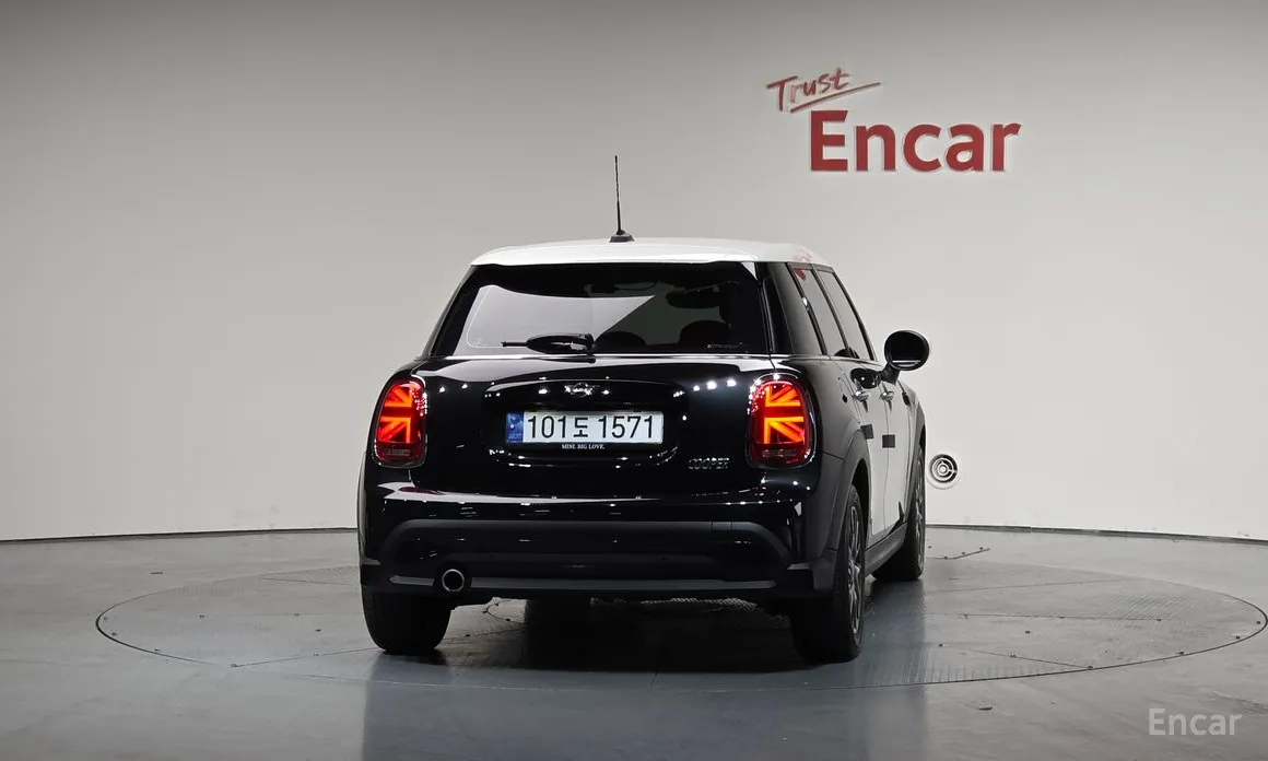 Фото 4 - Mini Cooper