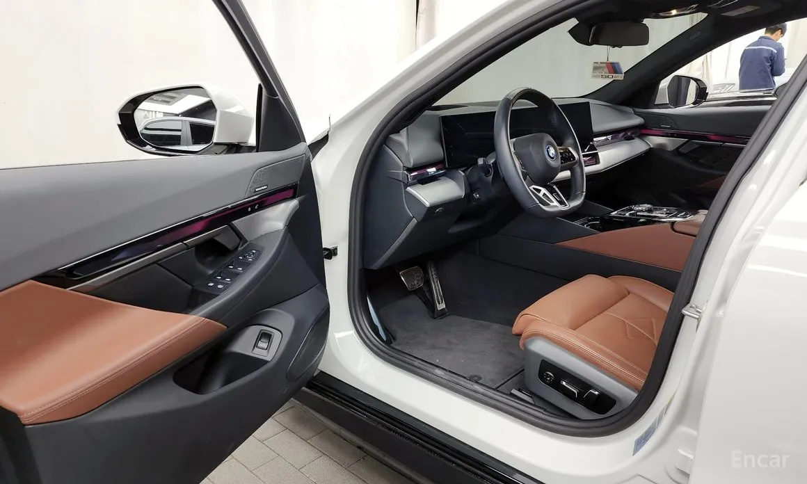 Фото 10 - BMW 5 Series