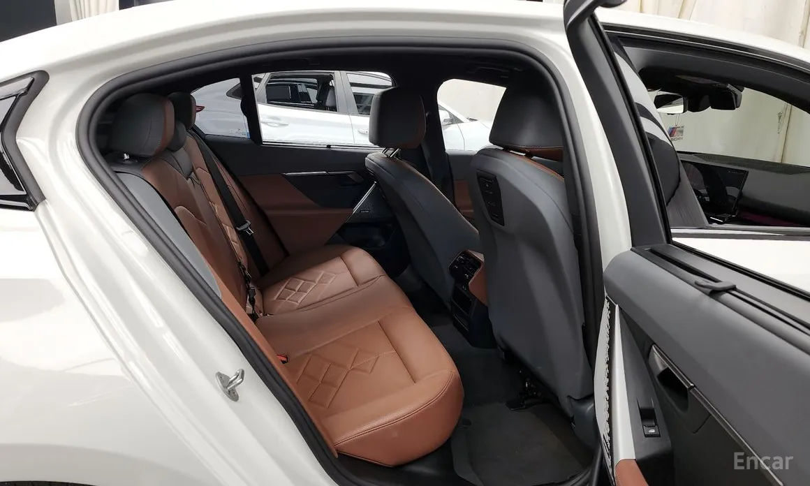 Фото 12 - BMW 5 Series