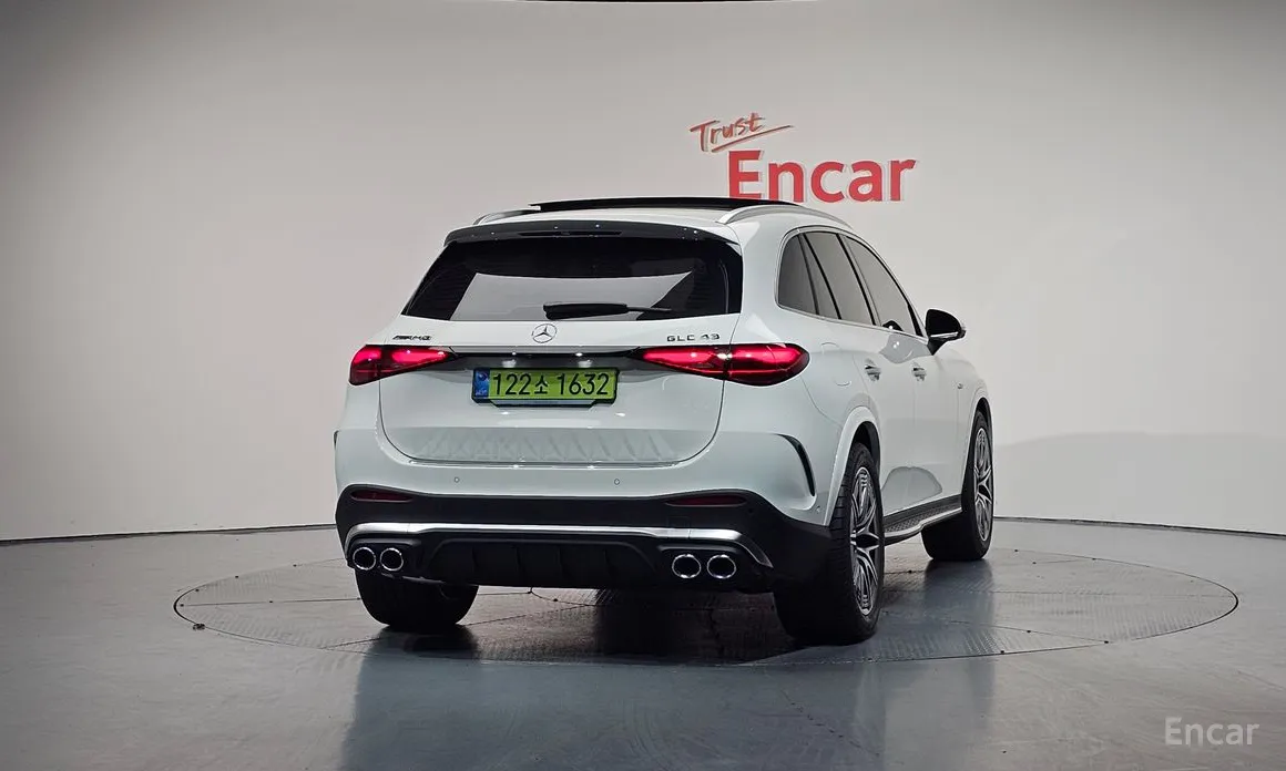 Фото 4 - Mercedes-Benz GLC-Class