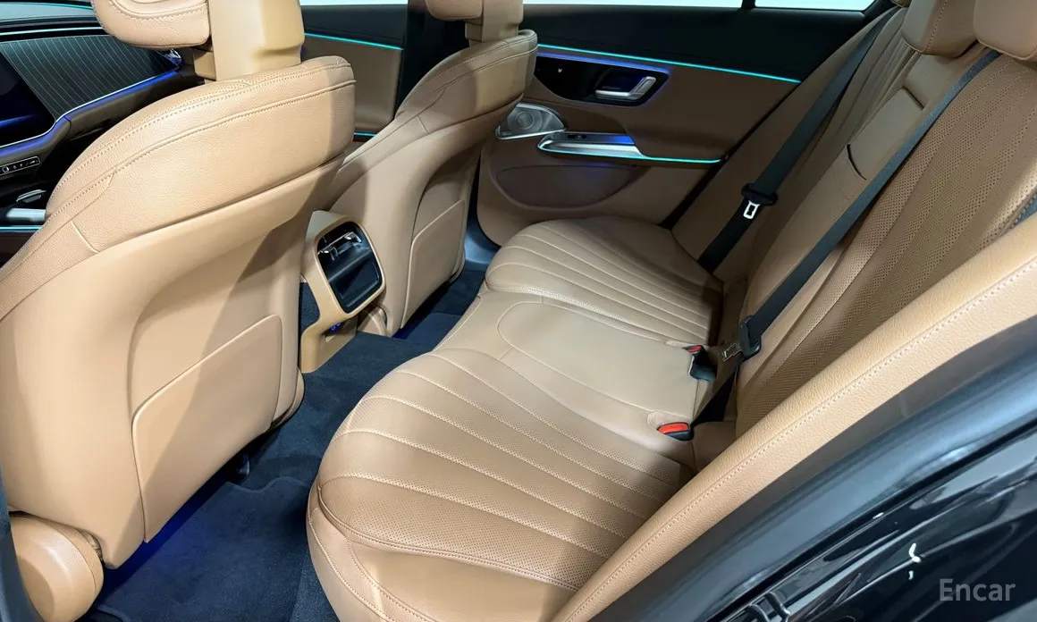 Фото 10 - Mercedes-Benz E-Class