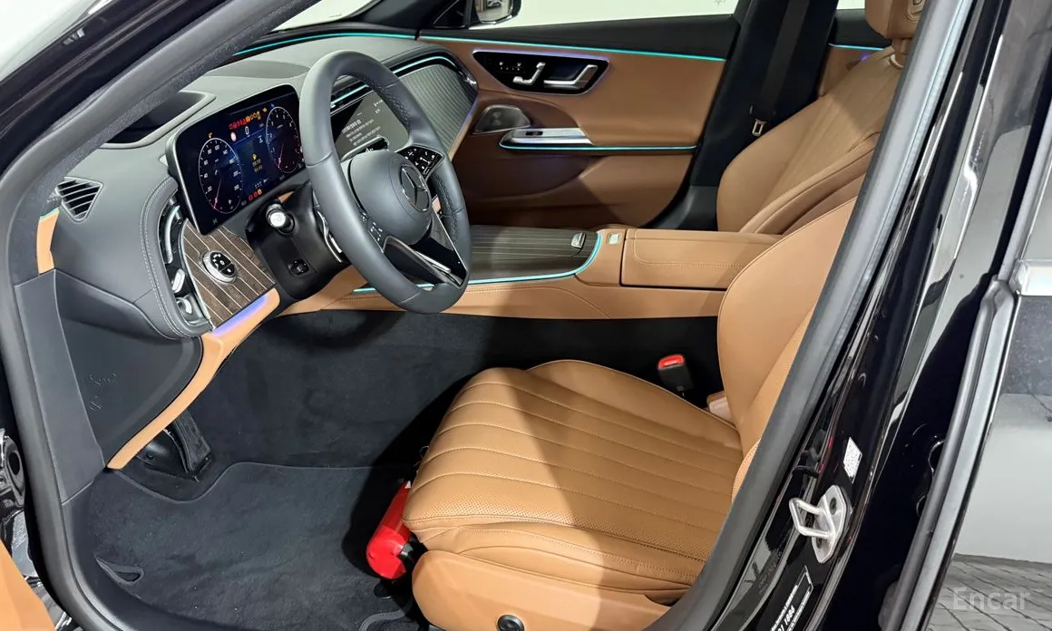 Фото 14 - Mercedes-Benz E-Class