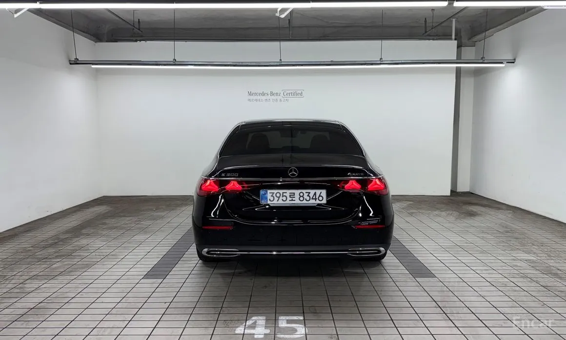 Фото 4 - Mercedes-Benz E-Class