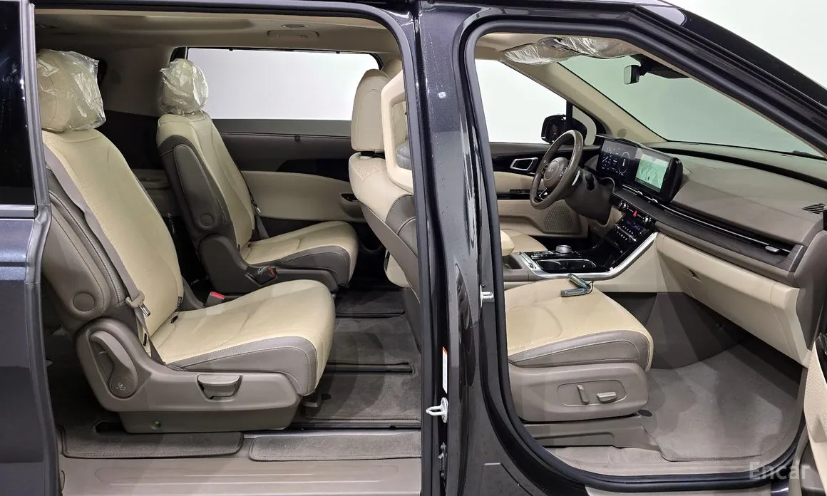 Фото 12 - Kia Carnival