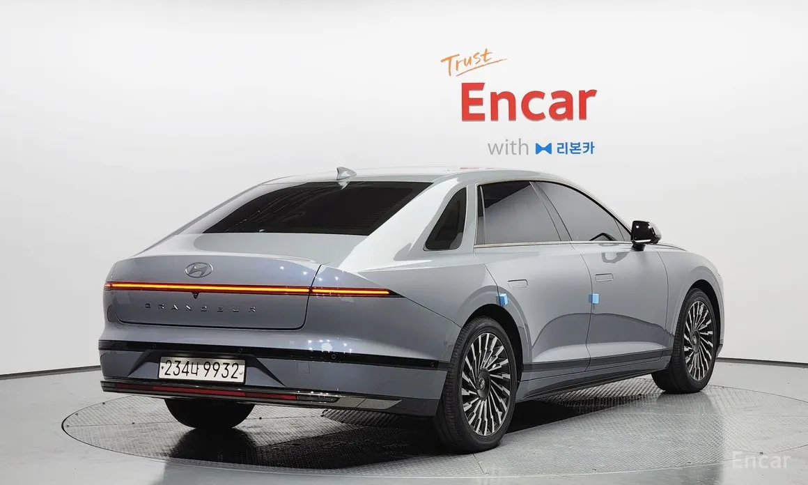 Фото 2 - Hyundai Grandeur