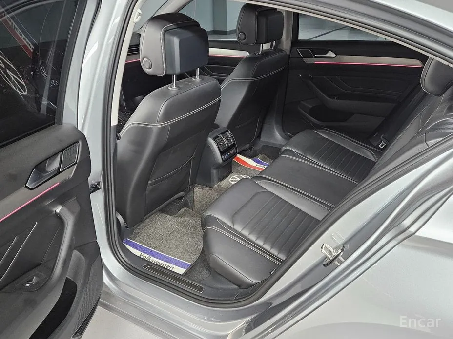 Фото 13 - Volkswagen Passat