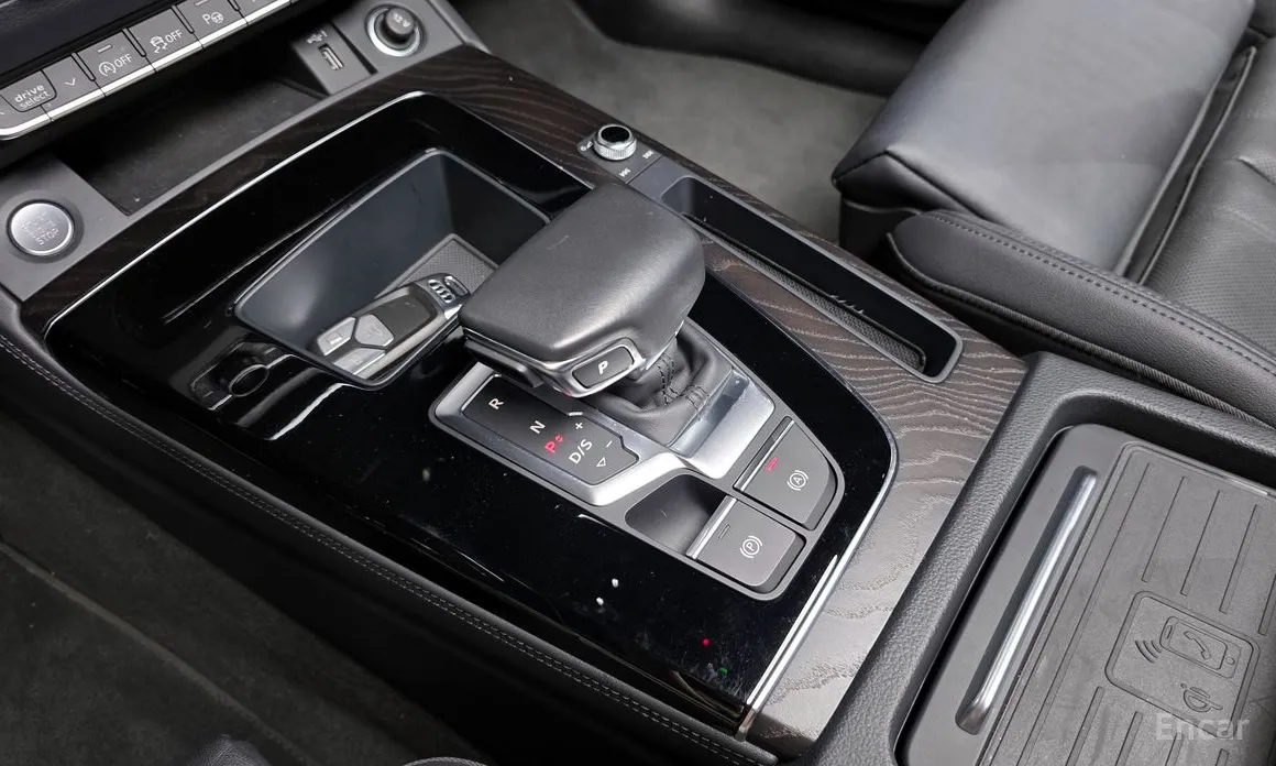 Фото 9 - Audi Q5