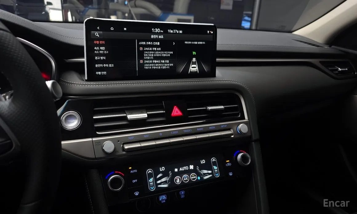 Фото 15 - Genesis G70