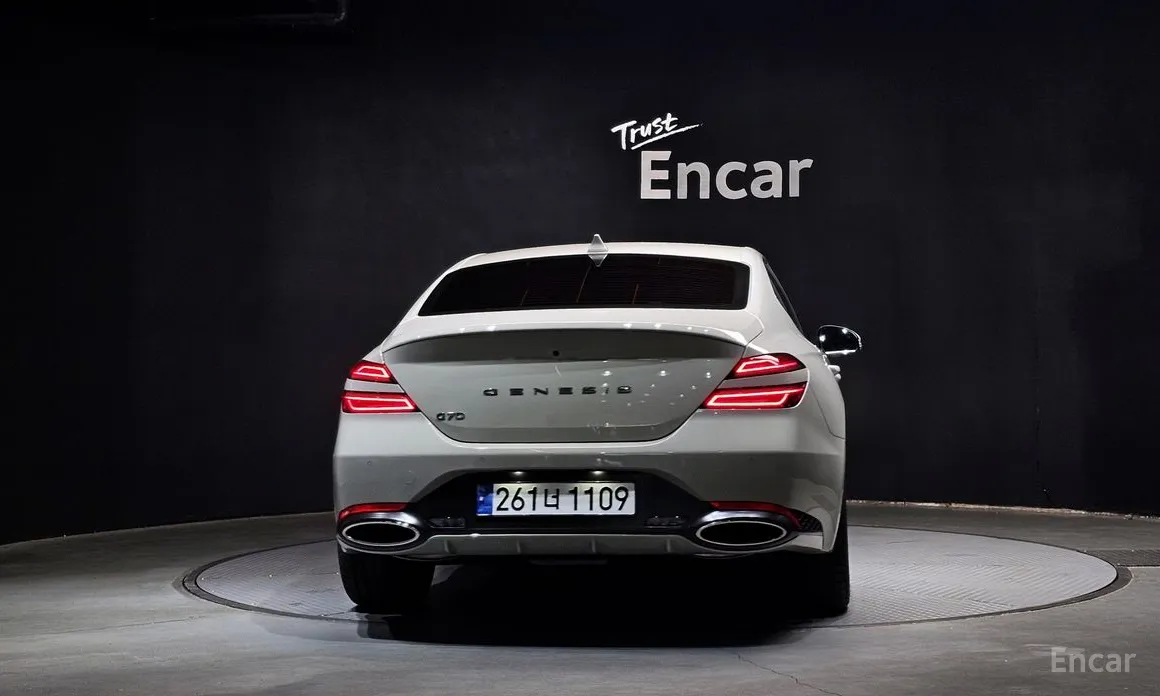 Фото 4 - Genesis G70