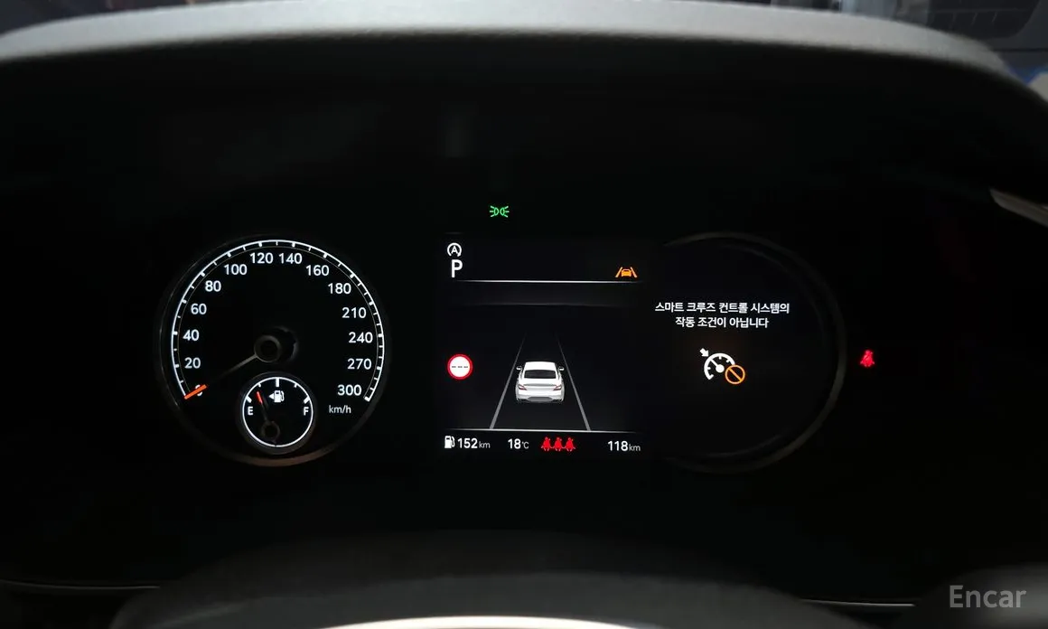 Фото 8 - Genesis G70