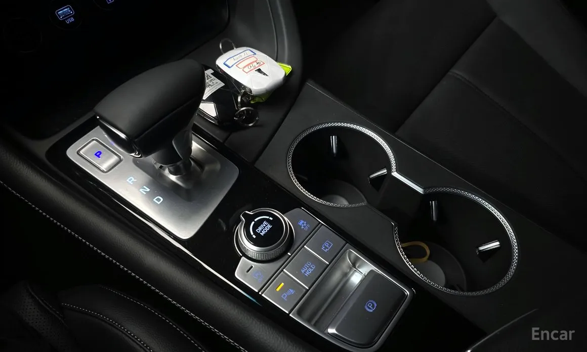 Фото 9 - Genesis G70