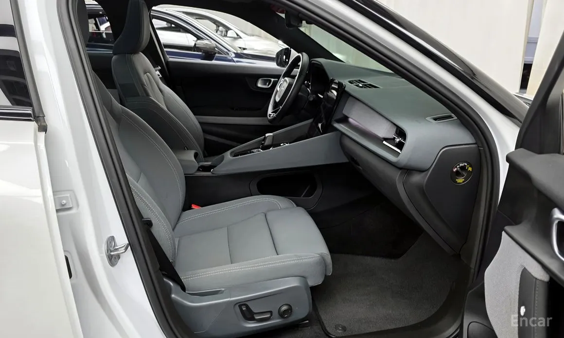 Фото 11 - Polestar 2