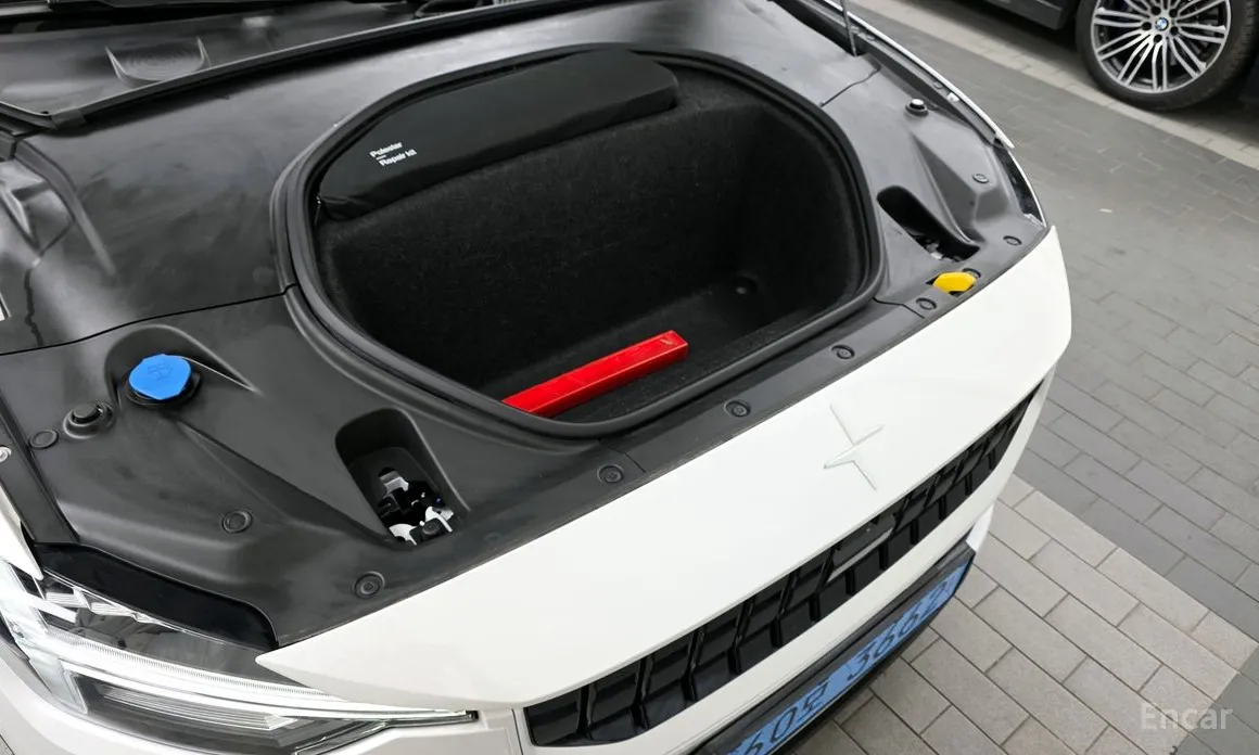 Фото 6 - Polestar 2