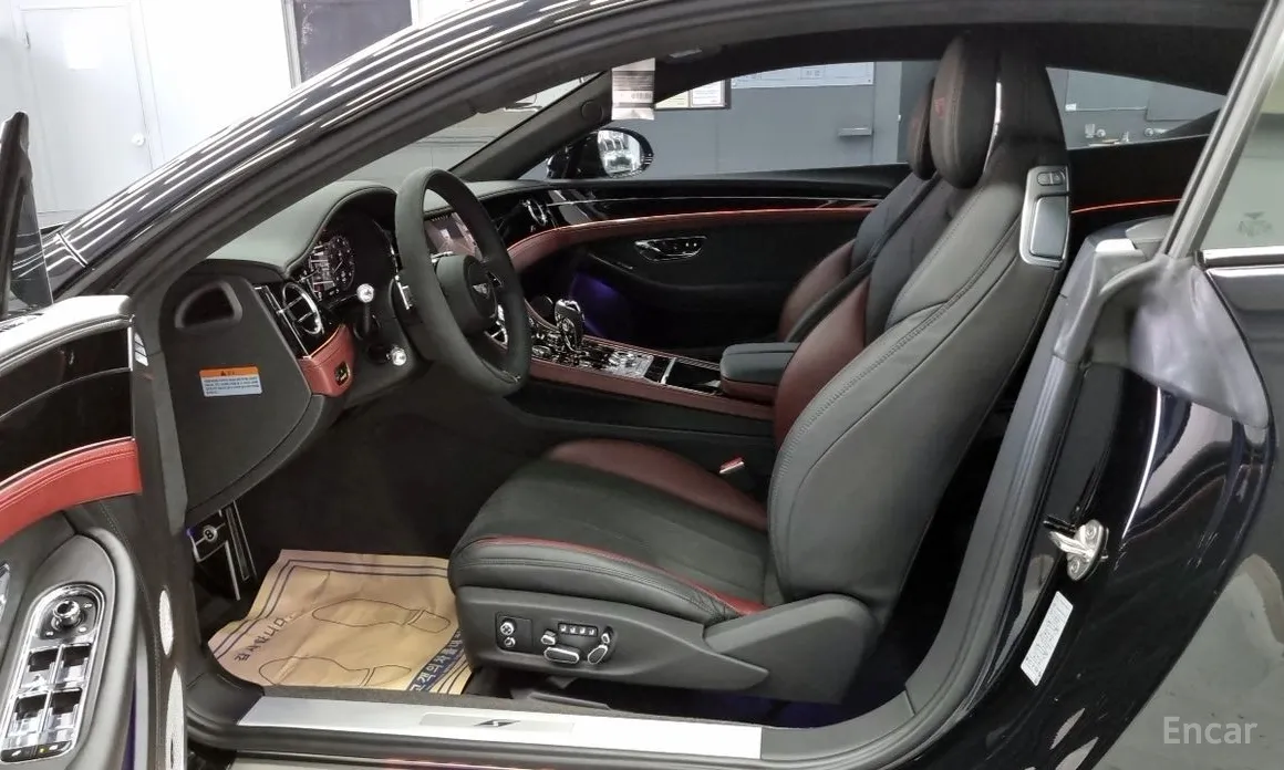 Фото 10 - Bentley Continental GT