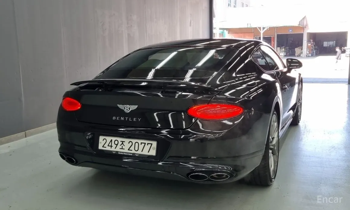 Фото 3 - Bentley Continental GT