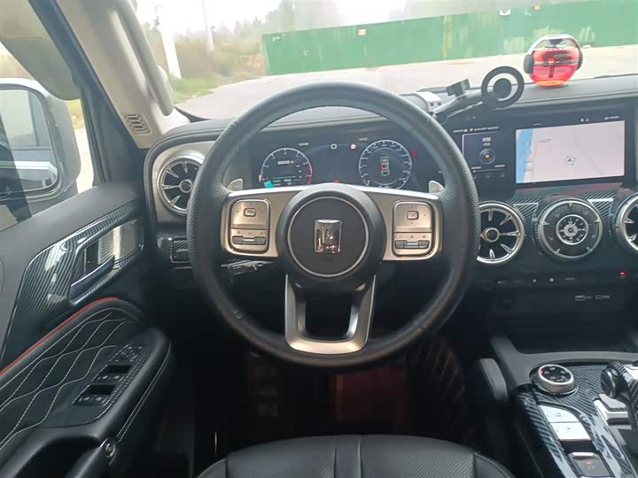 Фото 11 - Tank 300