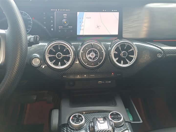 Фото 13 - Tank 300