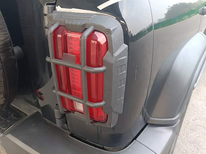 Фото 8 - Tank 300