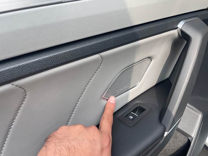 Фото 13 - Volkswagen Tayron