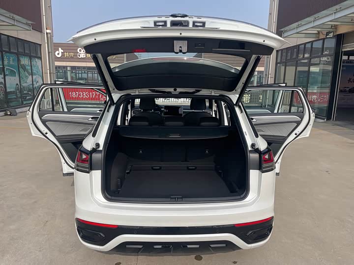 Фото 25 - Volkswagen Tayron