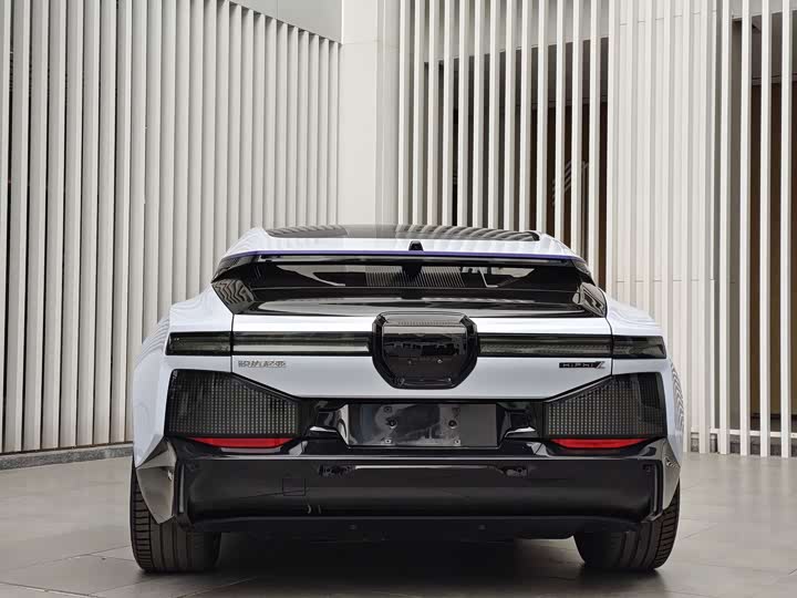 Фото 10 - HiPhi Z