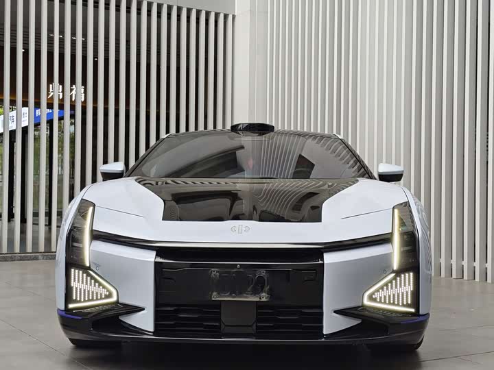 Фото 2 - HiPhi Z